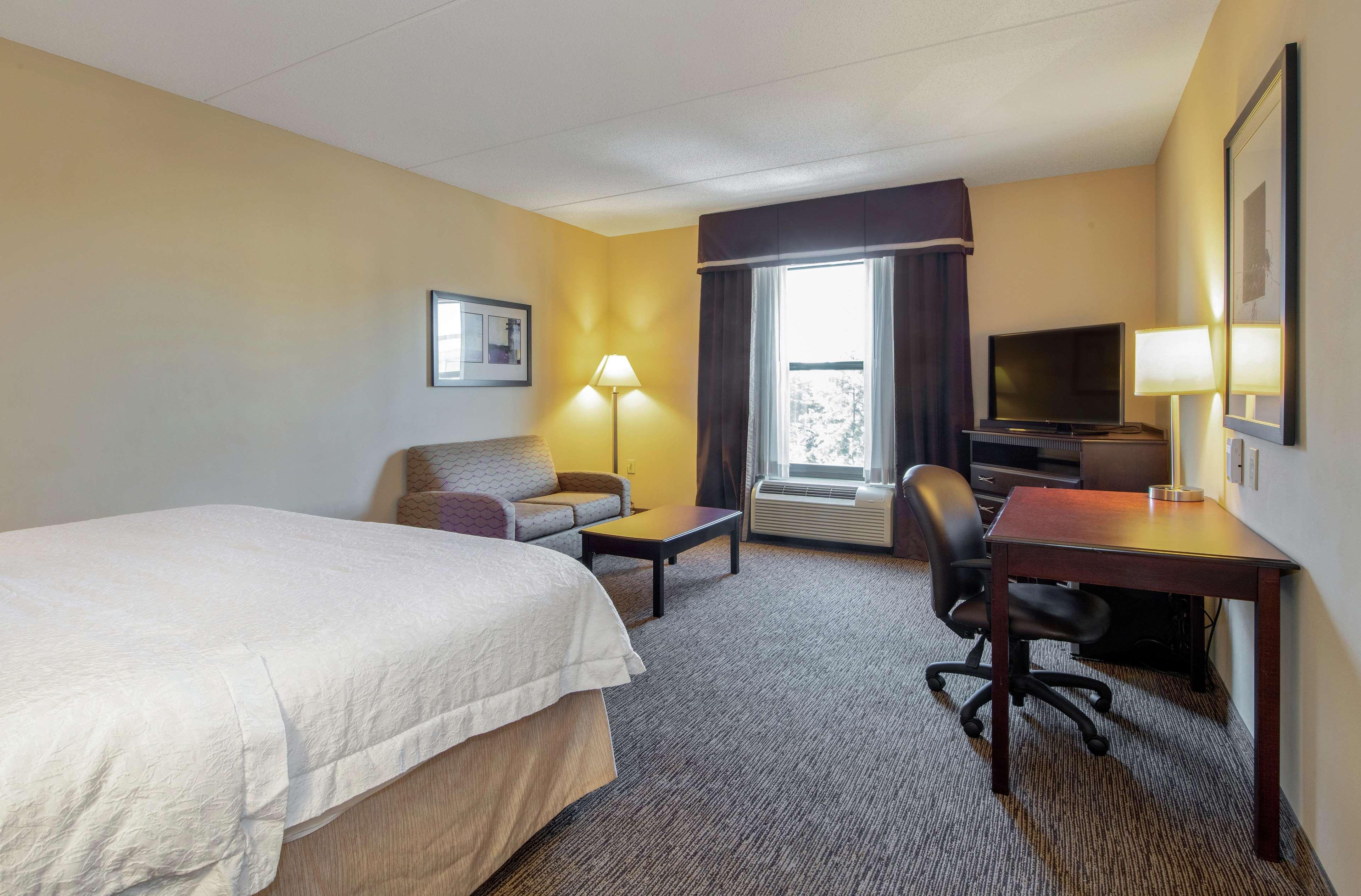 Hampton Inn & Suites Burlington Eksteriør billede
