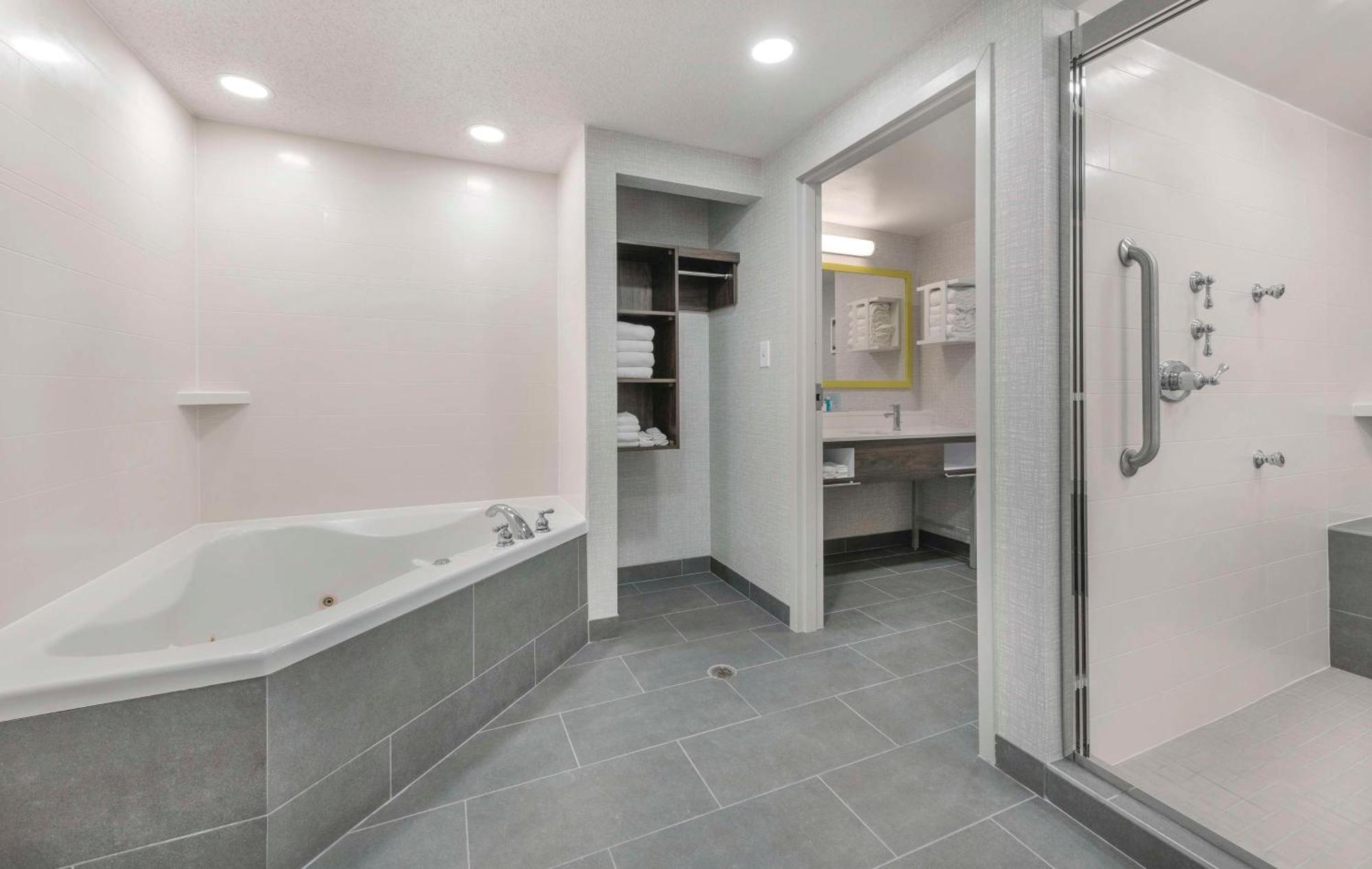 Hampton Inn & Suites Burlington Eksteriør billede