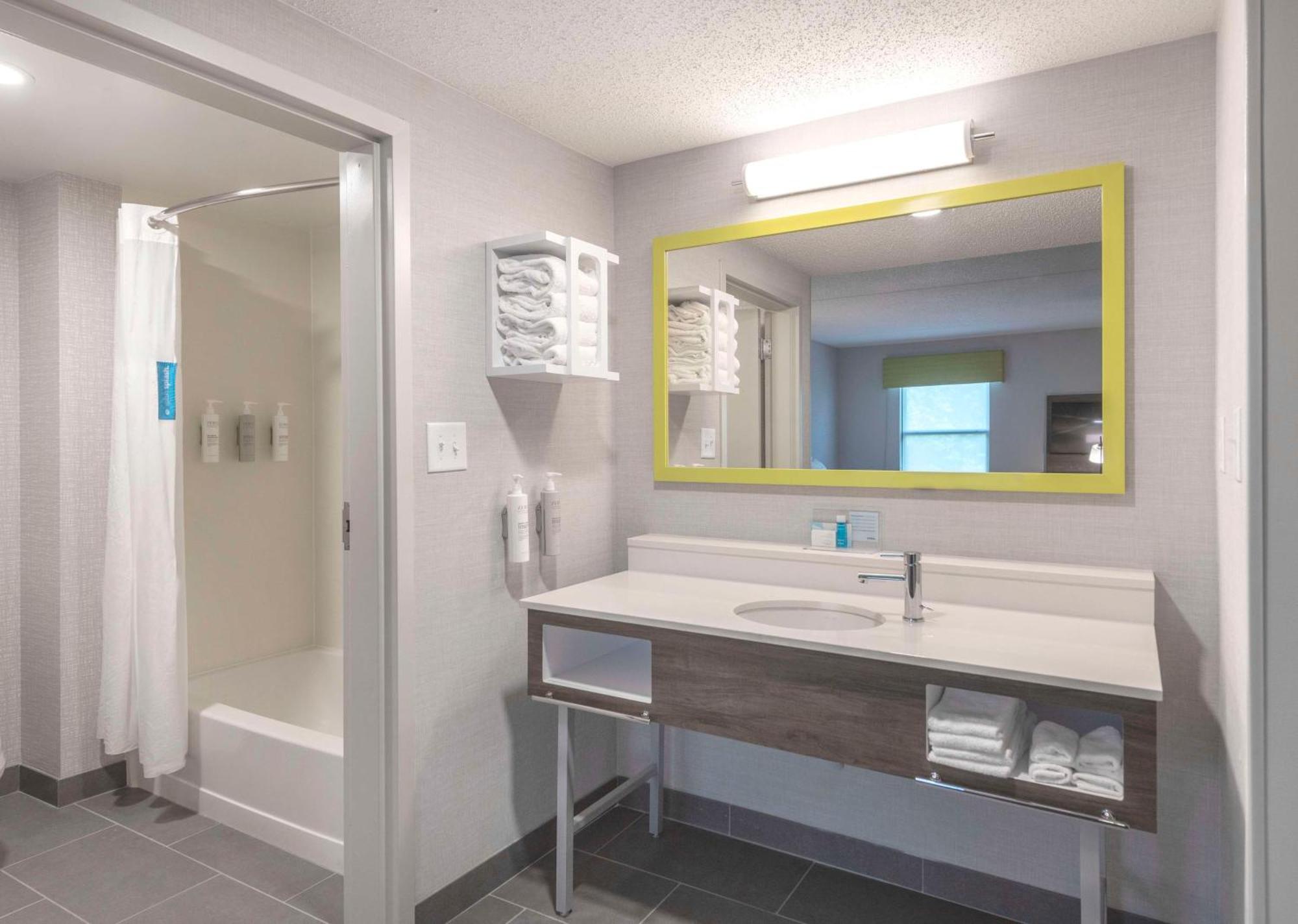 Hampton Inn & Suites Burlington Eksteriør billede