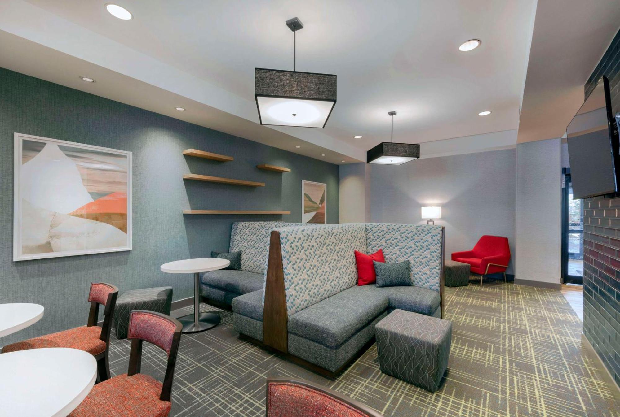 Hampton Inn & Suites Burlington Eksteriør billede