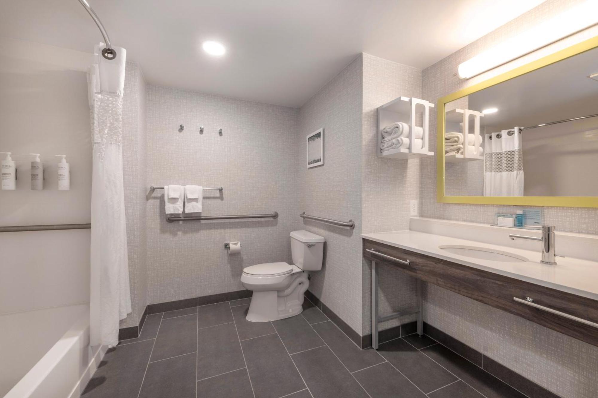 Hampton Inn & Suites Burlington Eksteriør billede