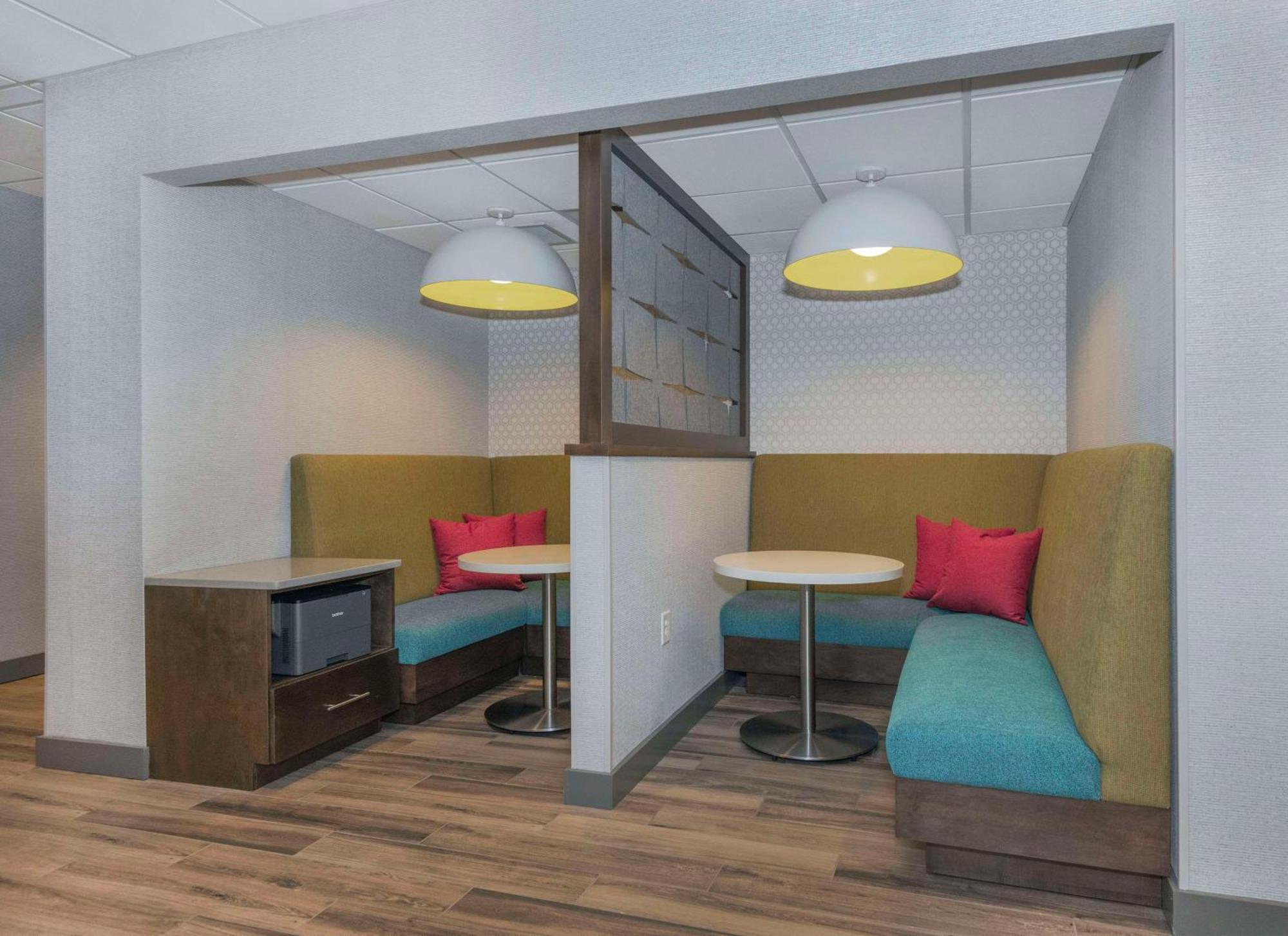 Hampton Inn & Suites Burlington Eksteriør billede