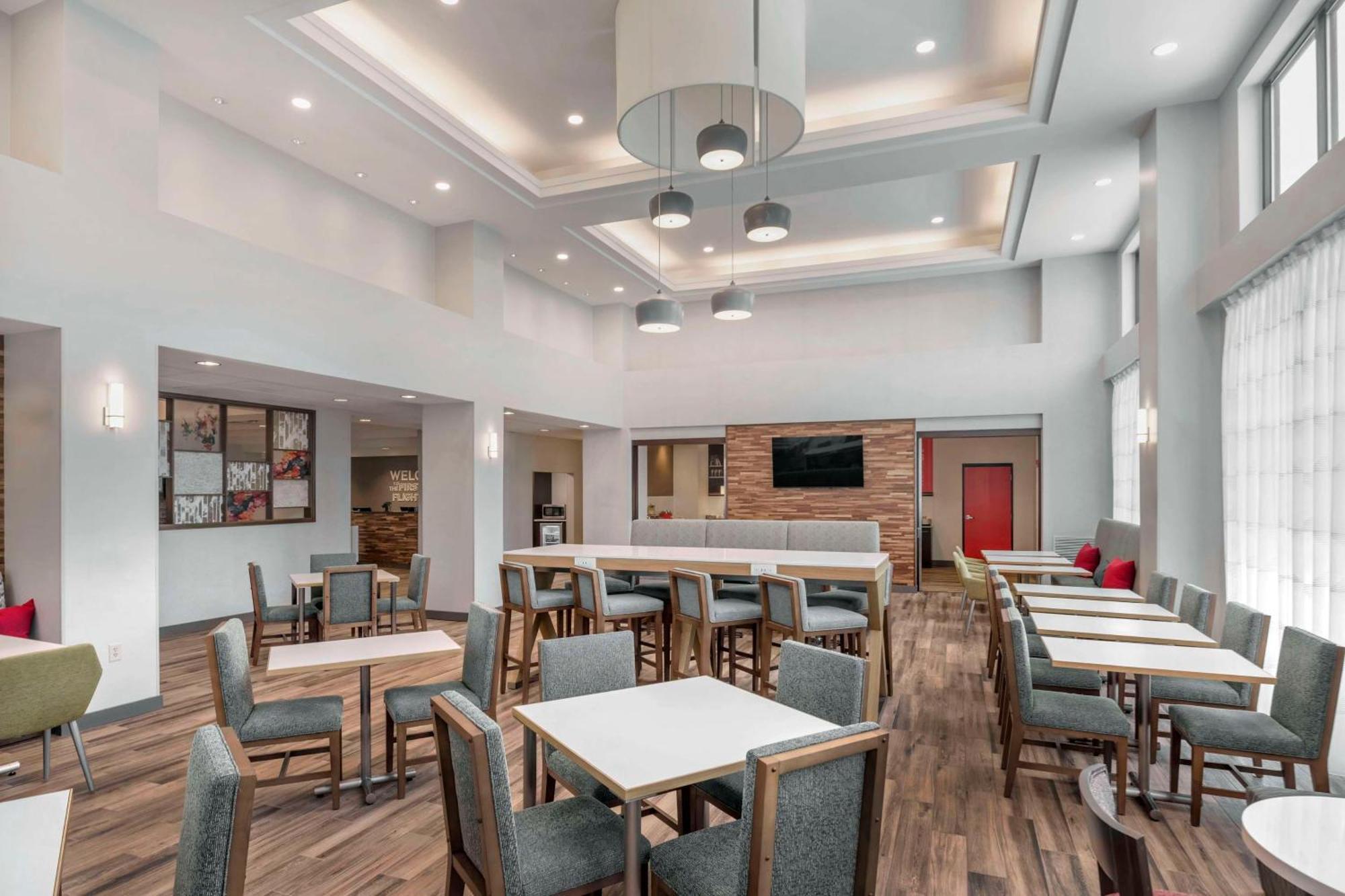 Hampton Inn & Suites Burlington Eksteriør billede